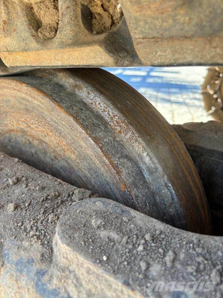 CAT 320 Crawler excavators