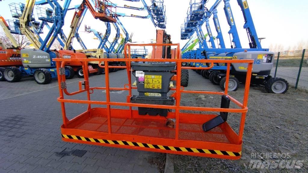 JLG 800 AJ Articulated boom lifts