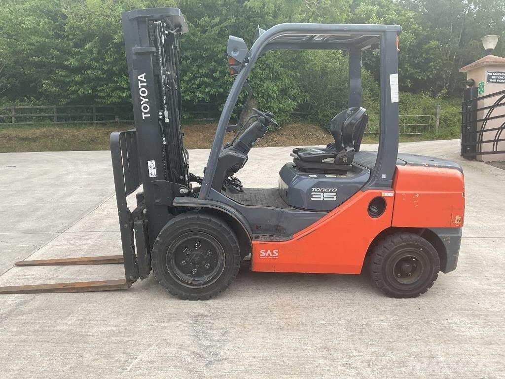 Toyota 02-8 FDJF 35 Diesel trucks