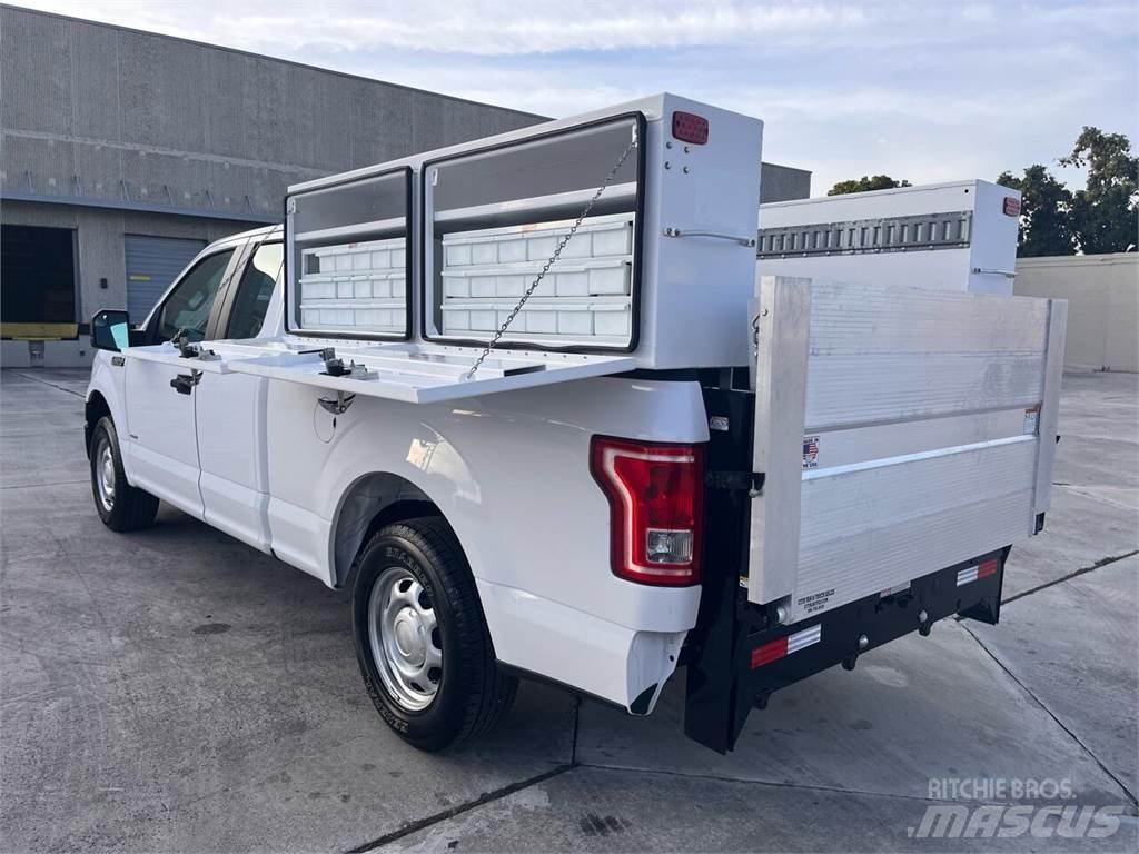 Ford F-150 Pick up/Dropside