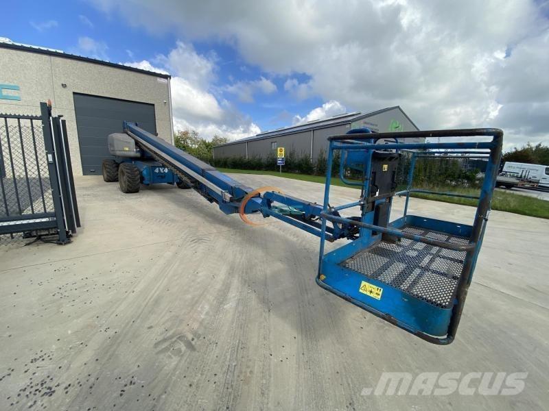 Genie S-125 Articulated boom lifts
