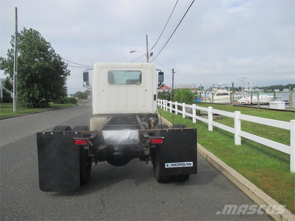 Hino 268 Chassis Cab trucks