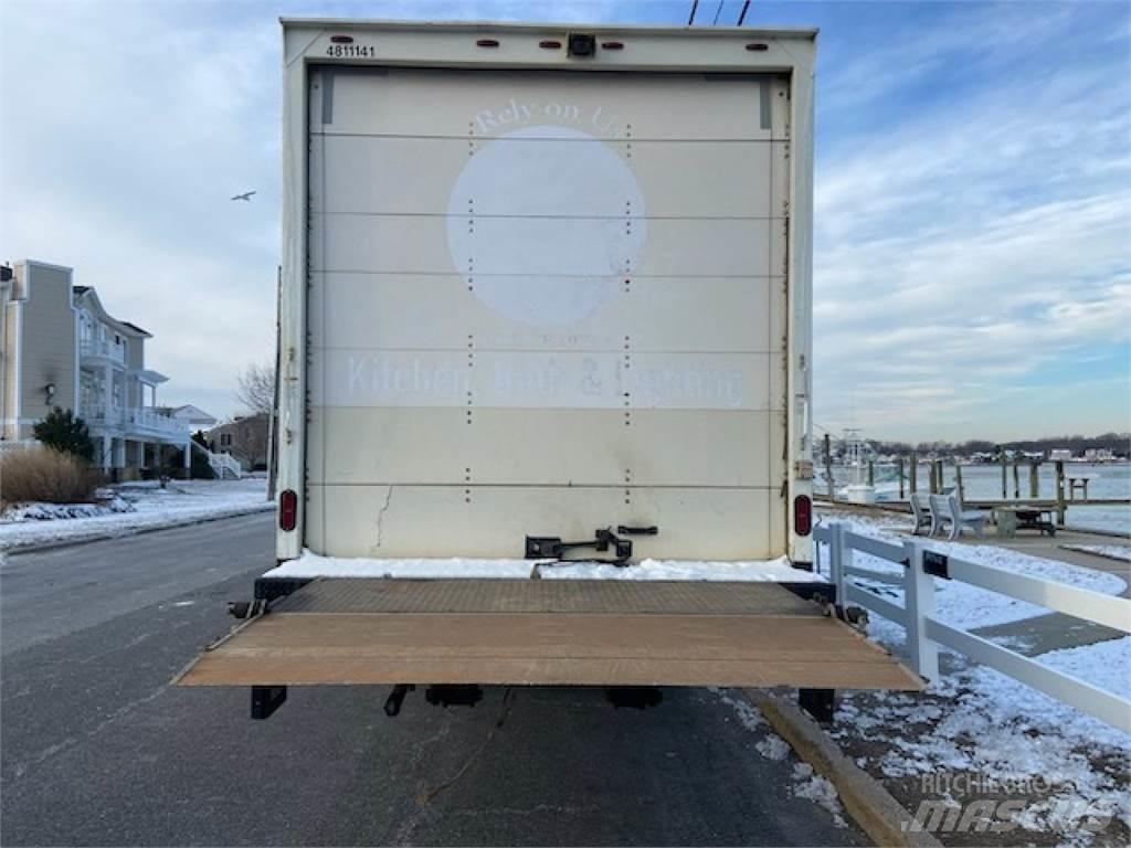 Isuzu FTR Box body trucks
