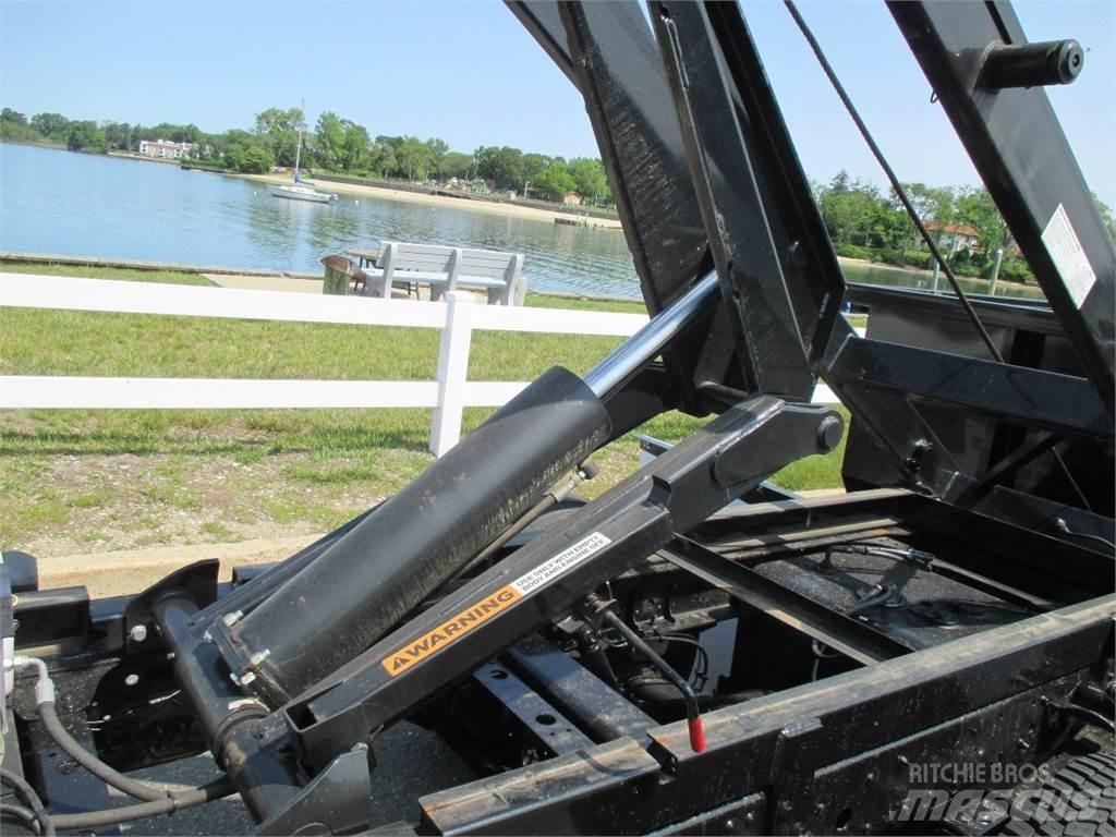 Isuzu NRR Container Frame trucks