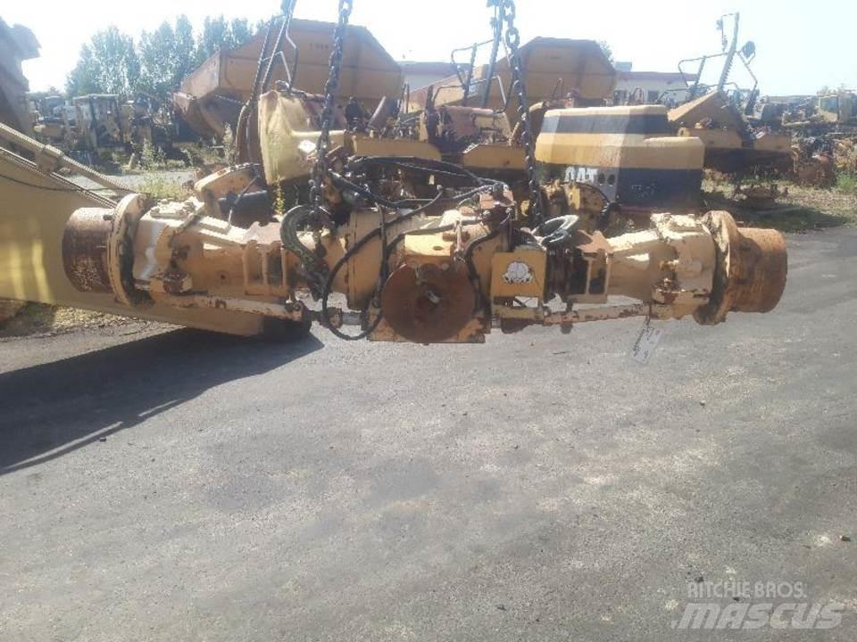 CAT 438B Transmission