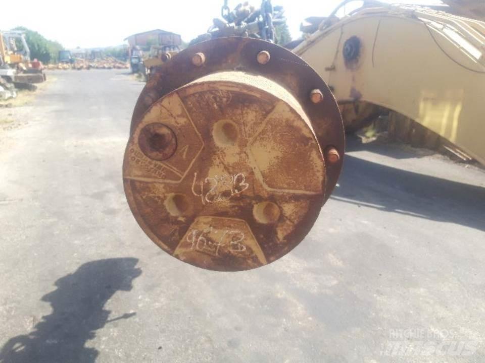 CAT 438B Transmission