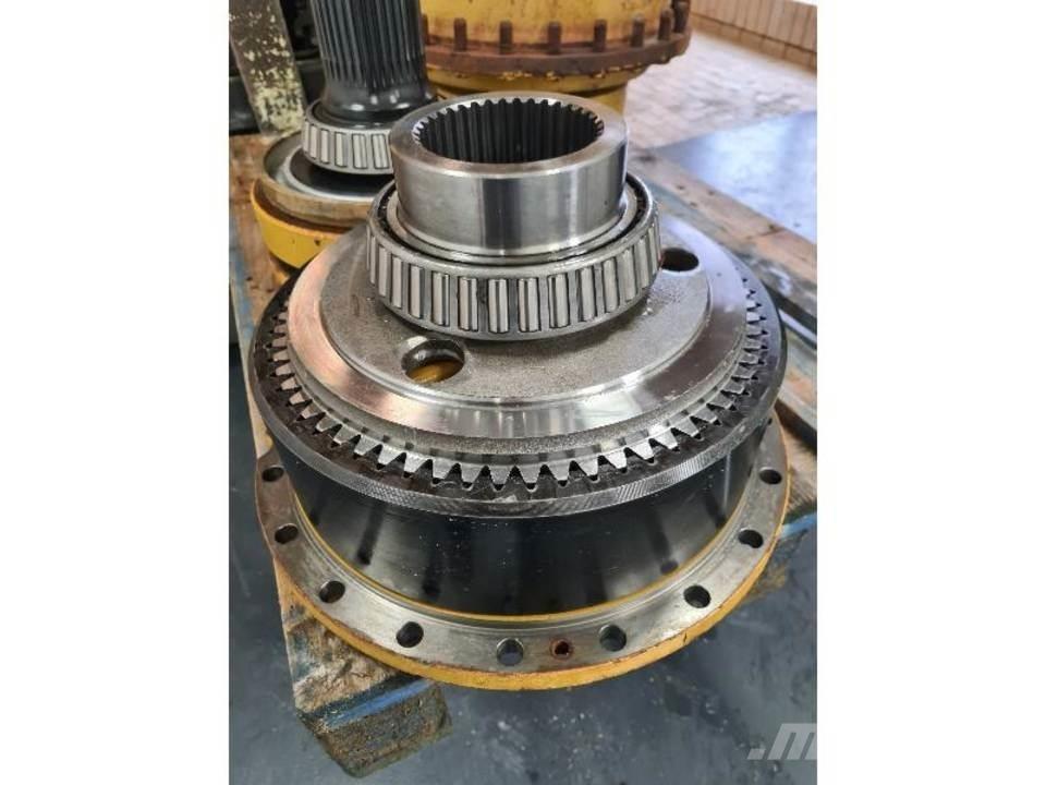 CAT 735 Transmission