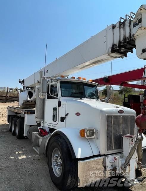 Altec AC38-127S Crane trucks