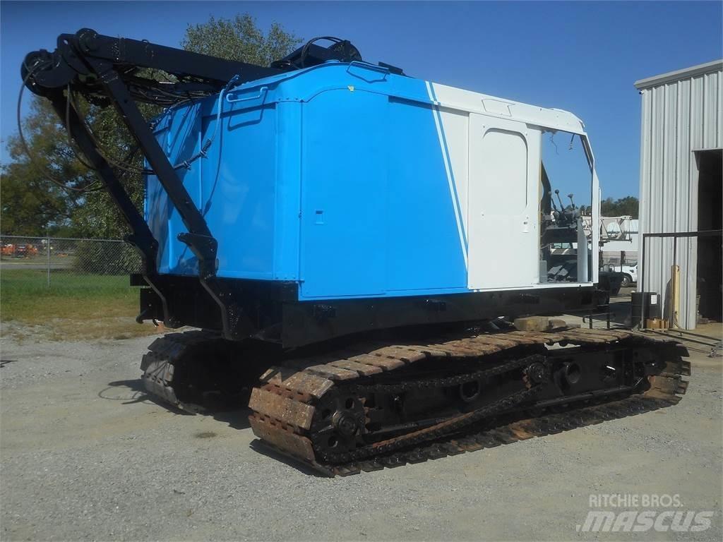 American 5299 Tracked cranes