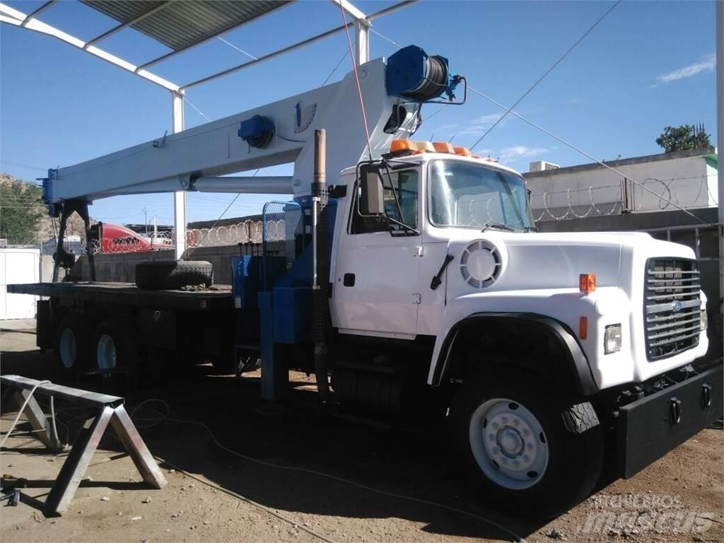 Manitex 30100 Crane trucks