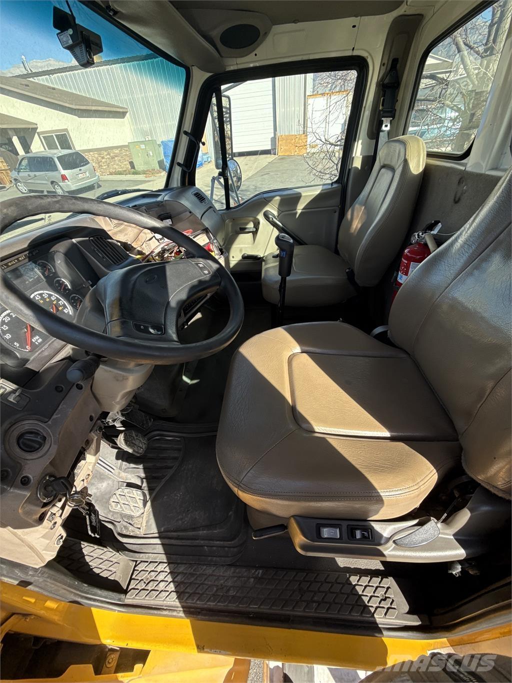 National 1400H Crane trucks