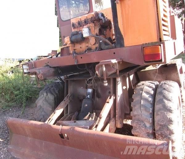 CASE 688 (Poclain) Wheeled excavators