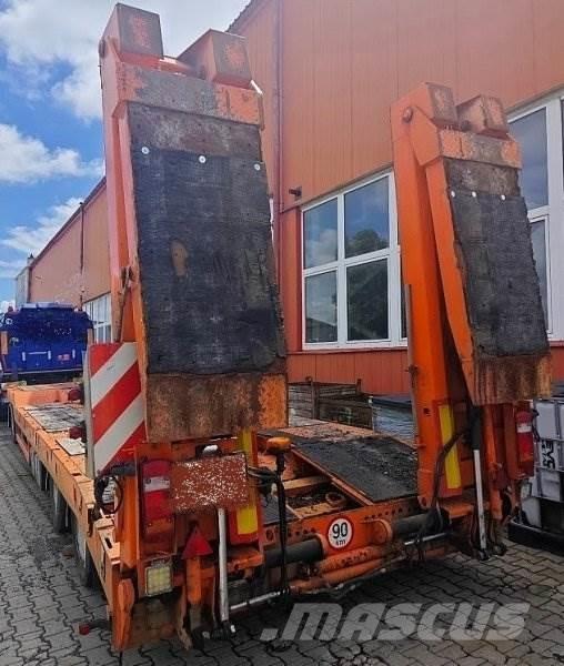Goldhofer Möslein Flatbed/Dropside trailers