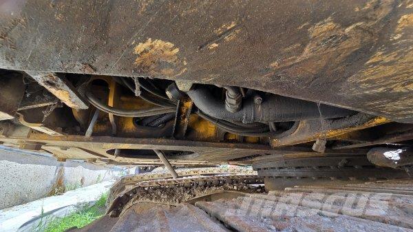 JCB JS 130 LC Crawler excavators