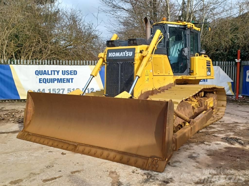 Komatsu D65PX-18 Crawler dozers