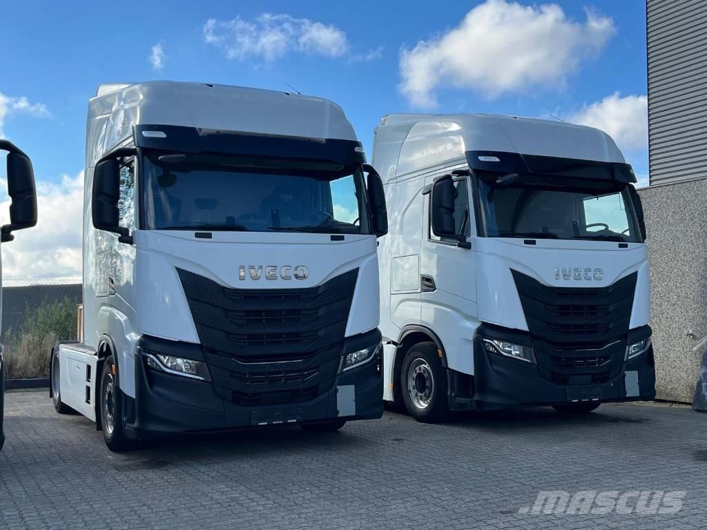 Iveco S-Way AS 440 Tractor Units
