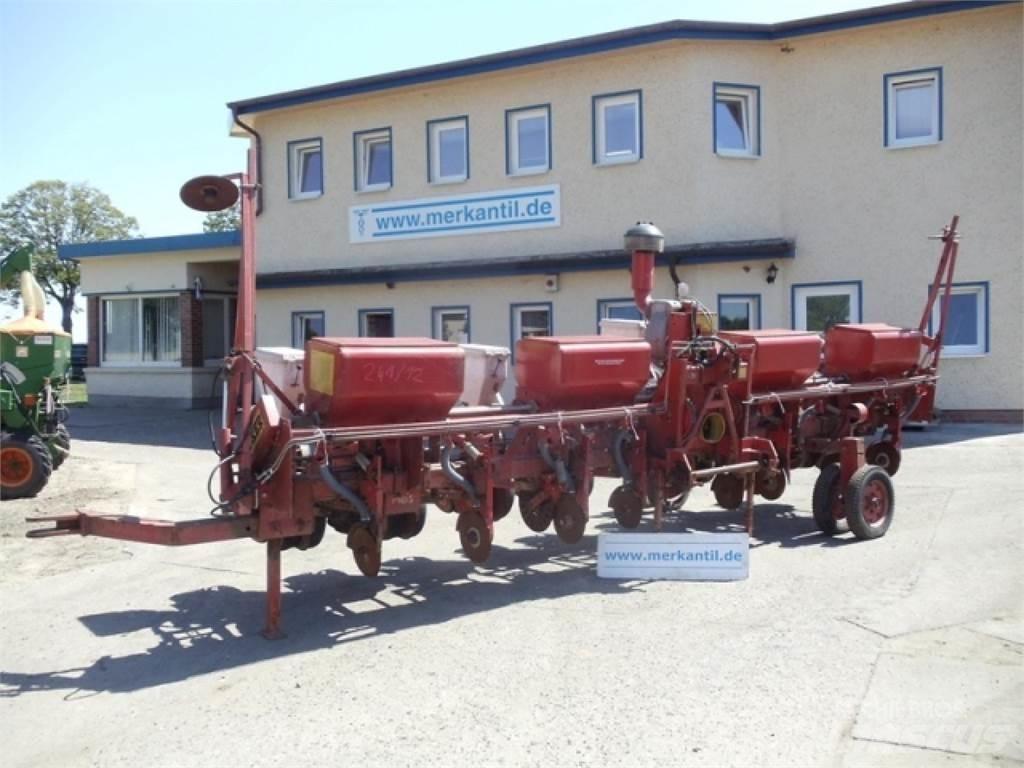 Becker Aeromat 8DT Precision sowing machines