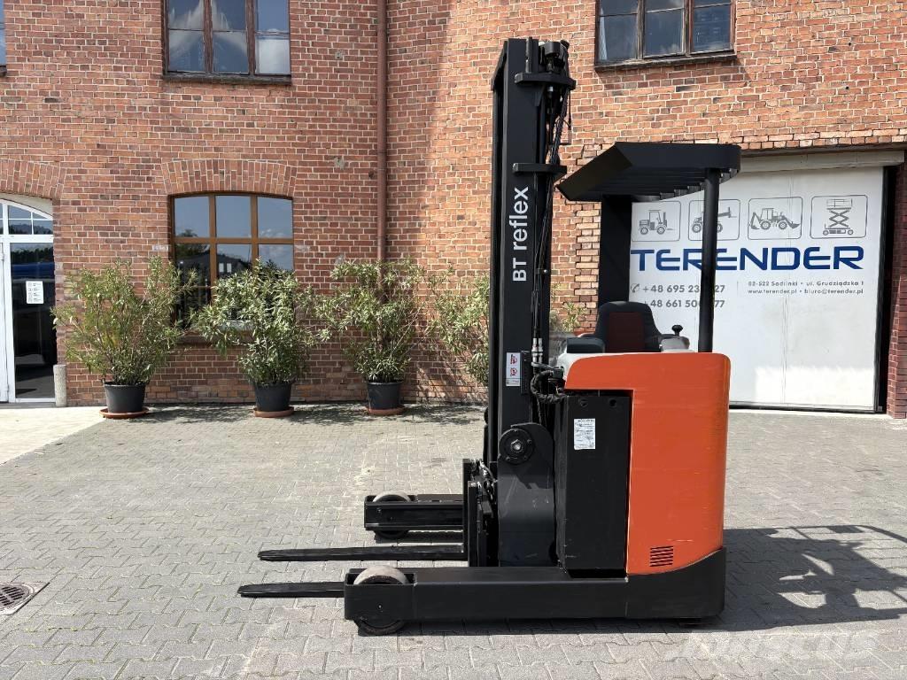 Toyota RRE 140 Reach trucks