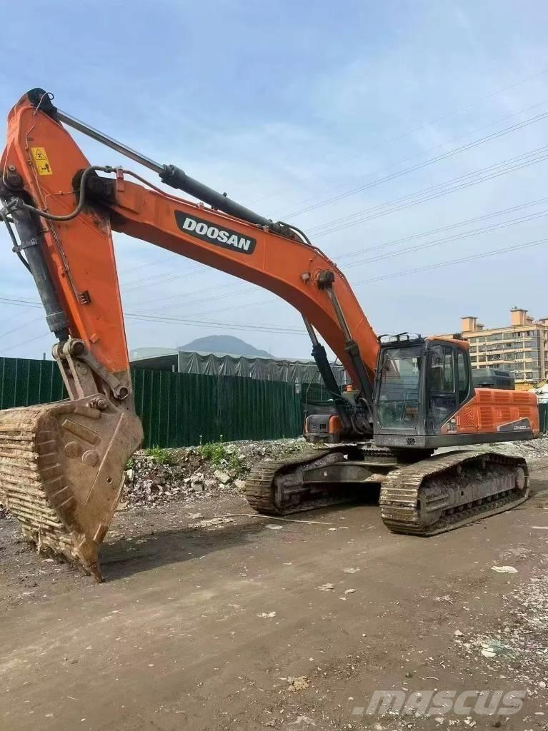 Doosan DX420LC Crawler excavators