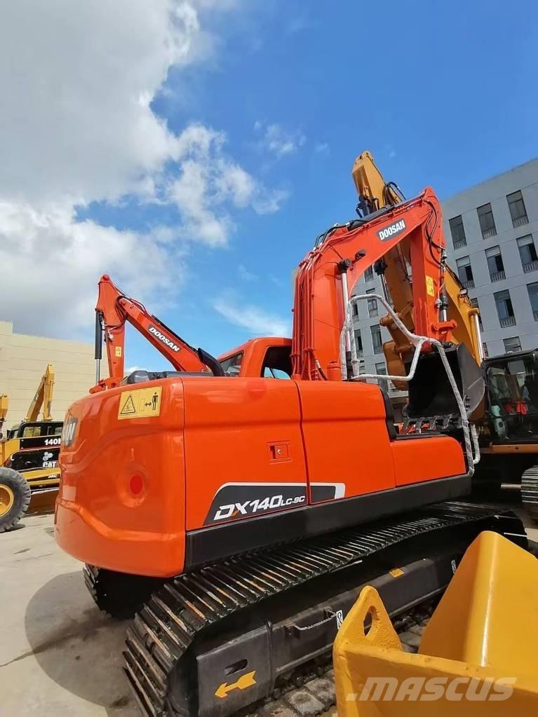 Doosan DX 140 Crawler excavators