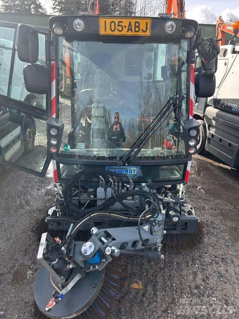 Schmidt Swingo 200 Sweepers