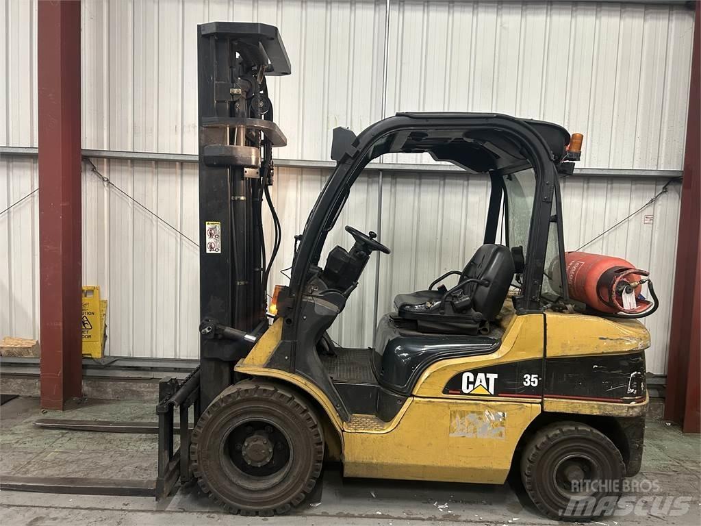CAT GP35N LPG trucks