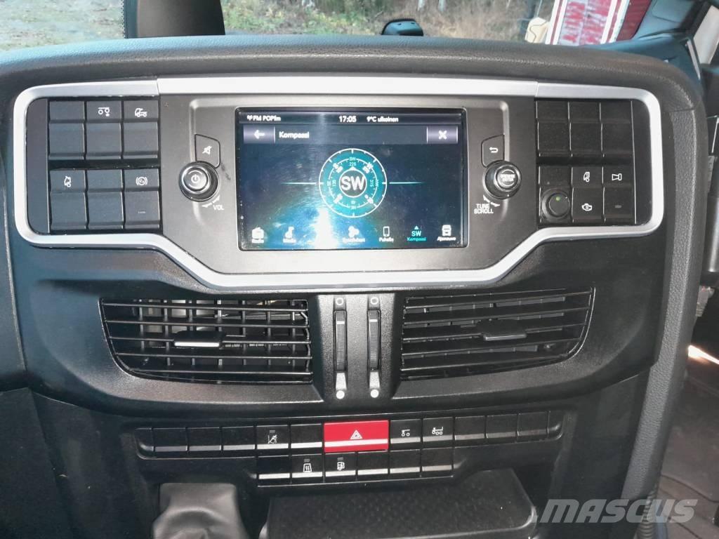 Iveco S-Way AS 440 Tractor Units