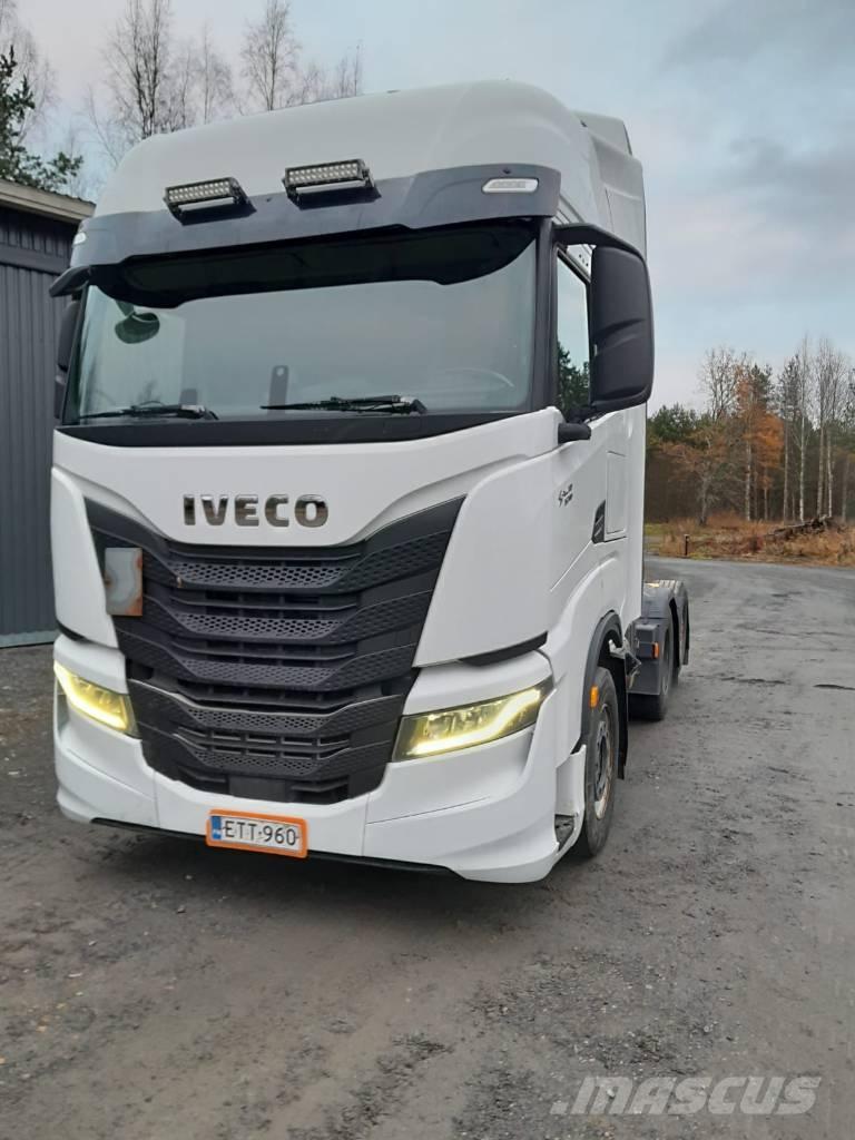 Iveco S-Way AS 440 Tractor Units