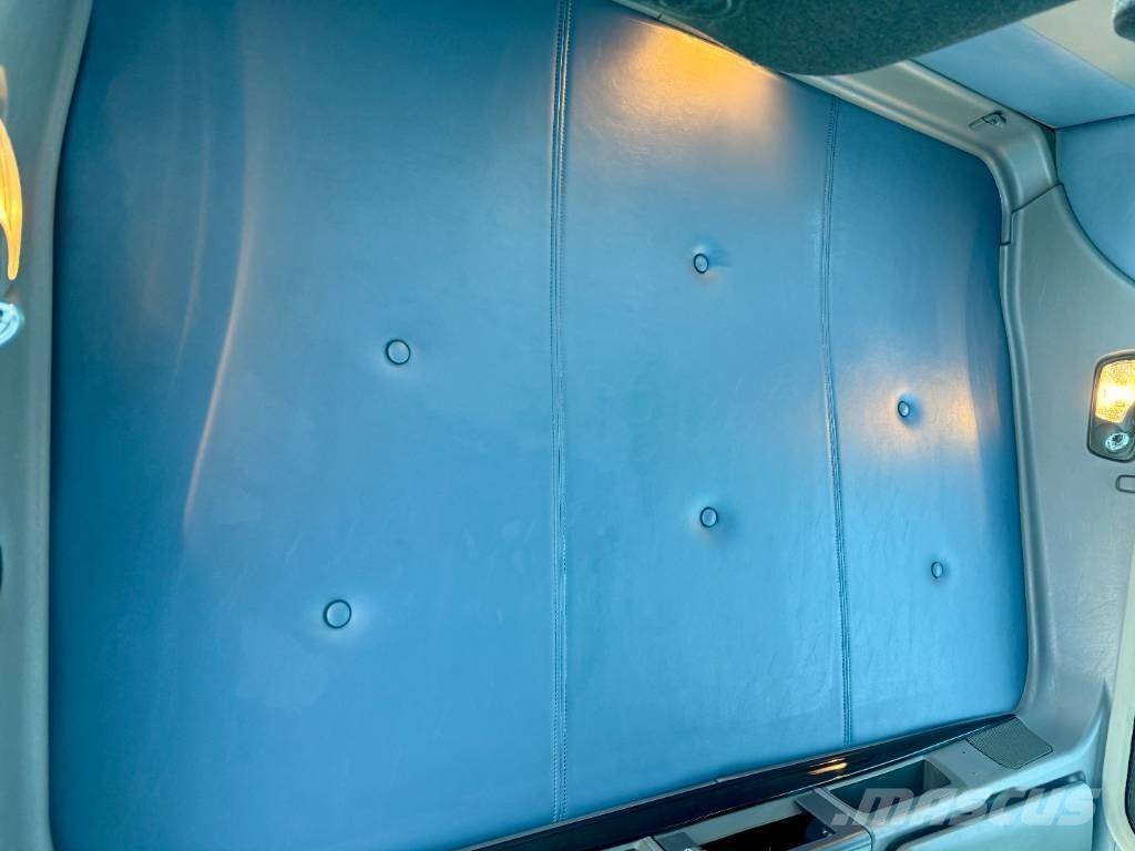 Kenworth W 900 Tractor Units