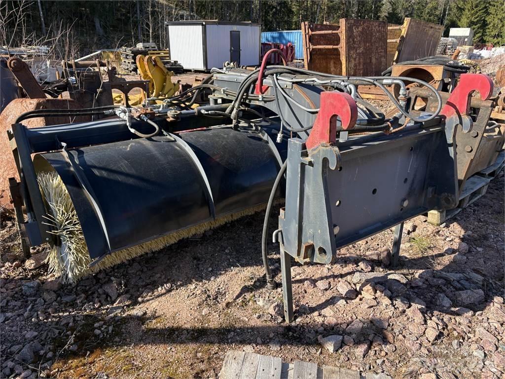 Snowstar FLB3000 Sweepers
