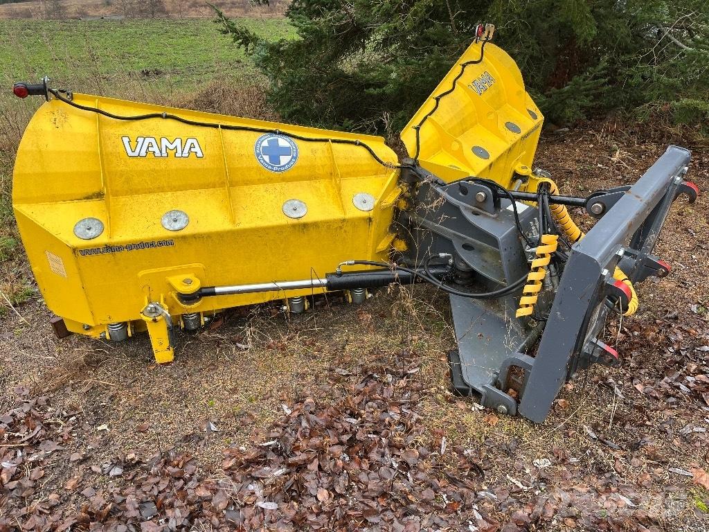Vama 320 Snow blades and plows