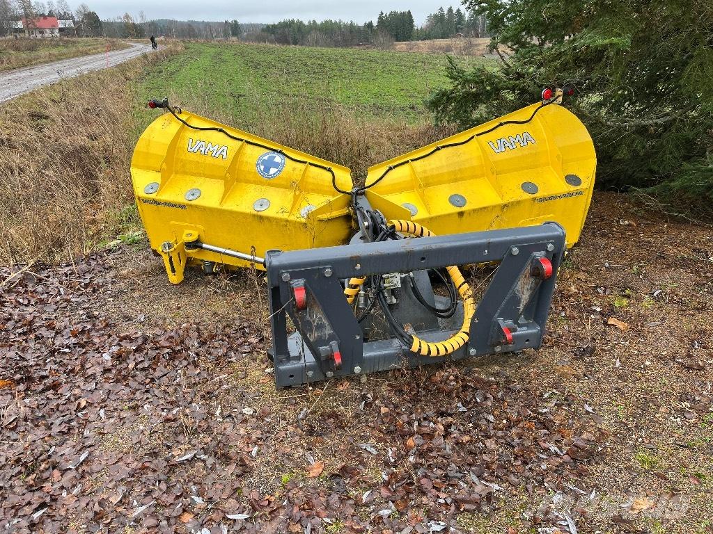 Vama 320 Snow blades and plows