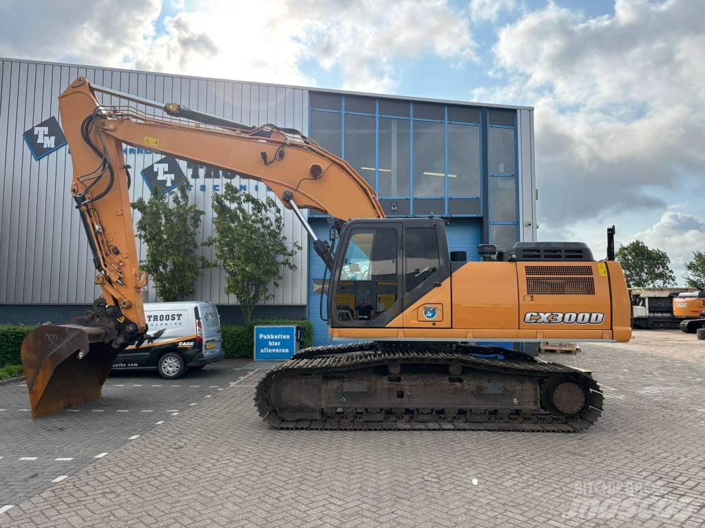 CASE CX300D Crawler excavators
