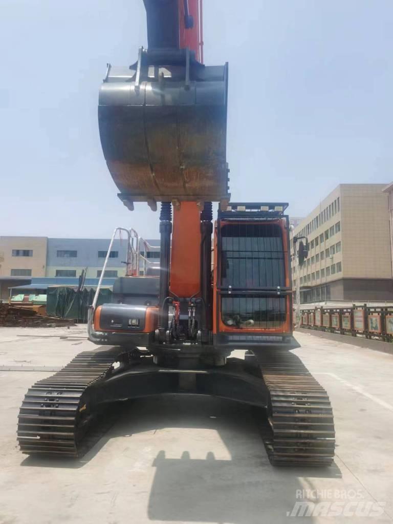 Doosan DX 300 LC Crawler excavators