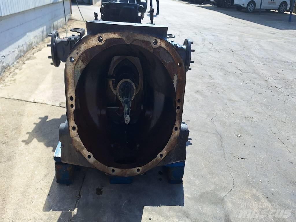 Massey Ferguson 3709 Transmission