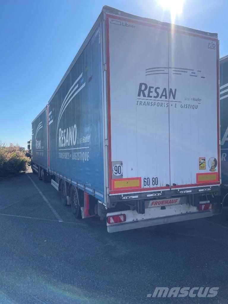 Renault T440 Curtainsider trucks