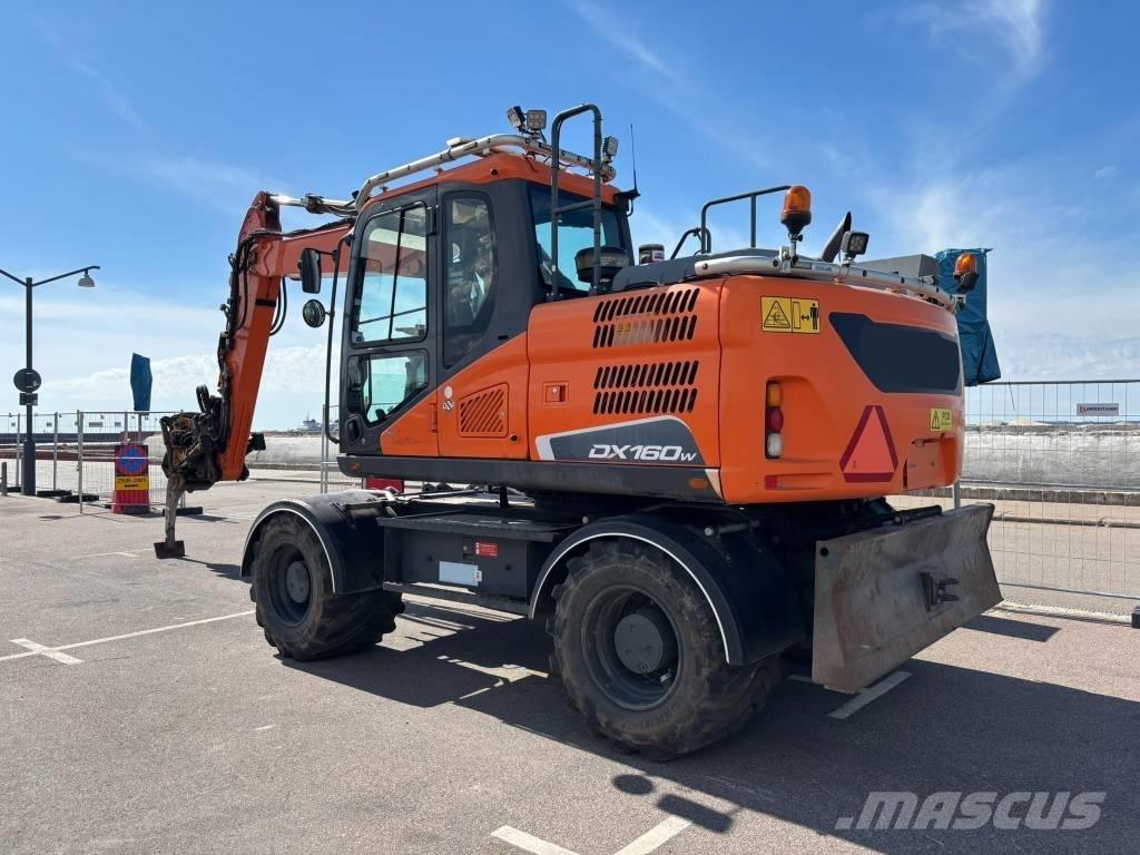 Doosan DX 160 W Wheeled excavators