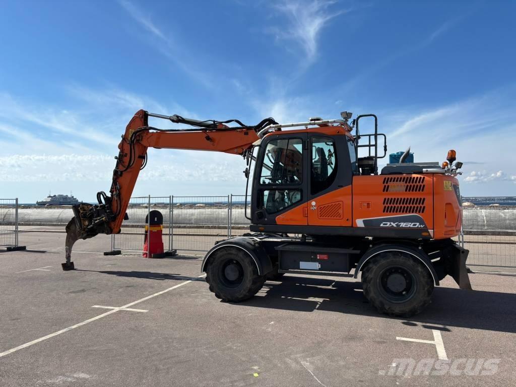 Doosan DX 160 W Wheeled excavators
