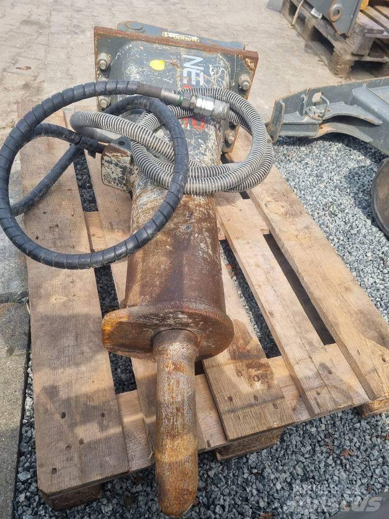 Wacker Neuson NE22 Crushing buckets