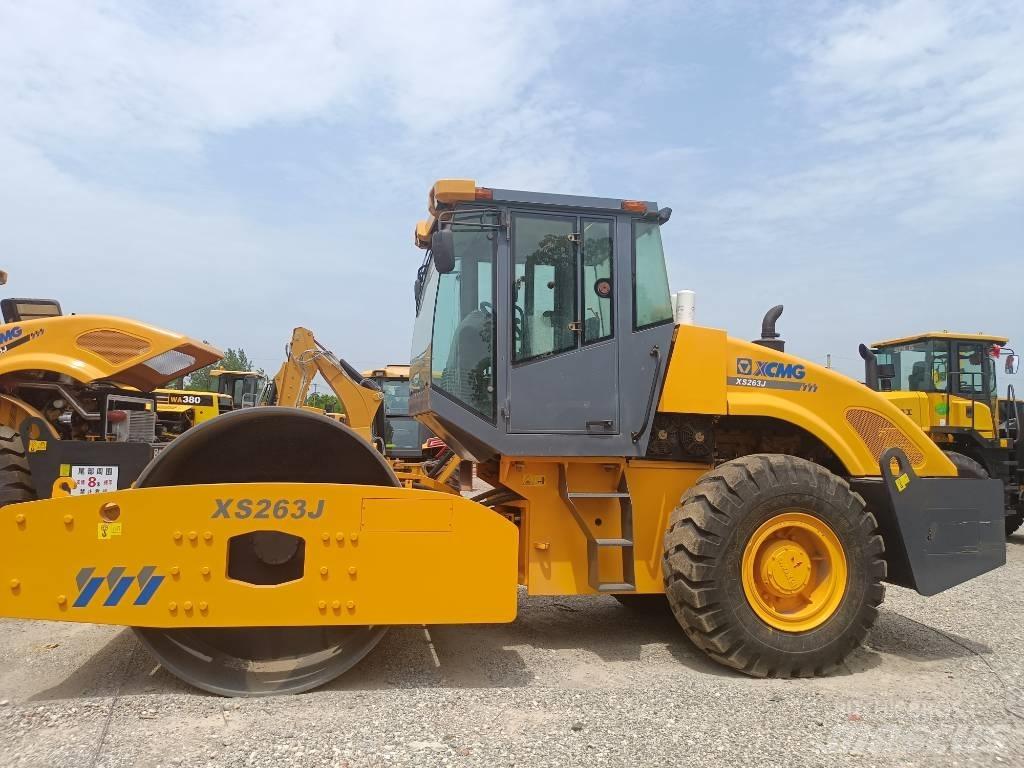 XCMG XS 263J Single drum rollers