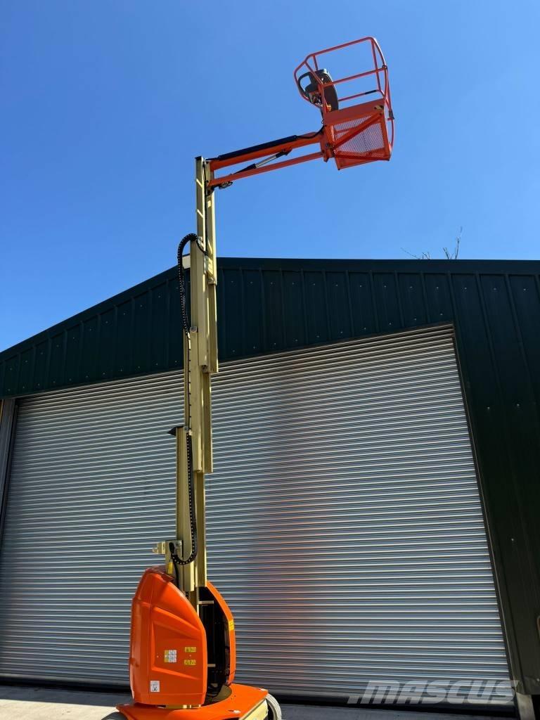 JLG Toucan 10 E-L Vertical mast lifts