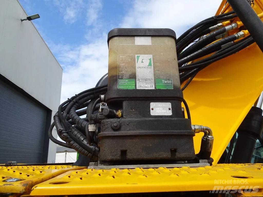 JCB JZ140 Crawler excavators