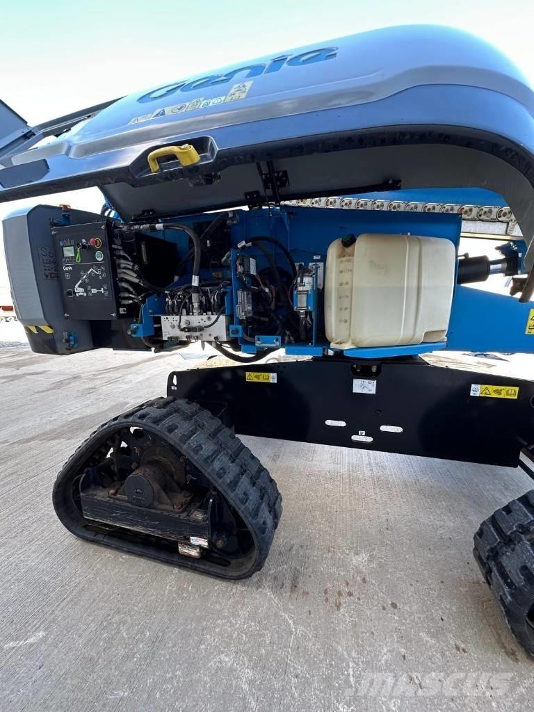 Genie S 65 Trax Telescopic boom lifts
