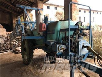 Berthoud ALBA V 2200 Sprayer fertilizers