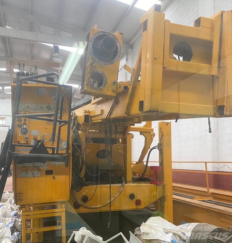 Christensen CS3000 Tunneling and underground mining drills
