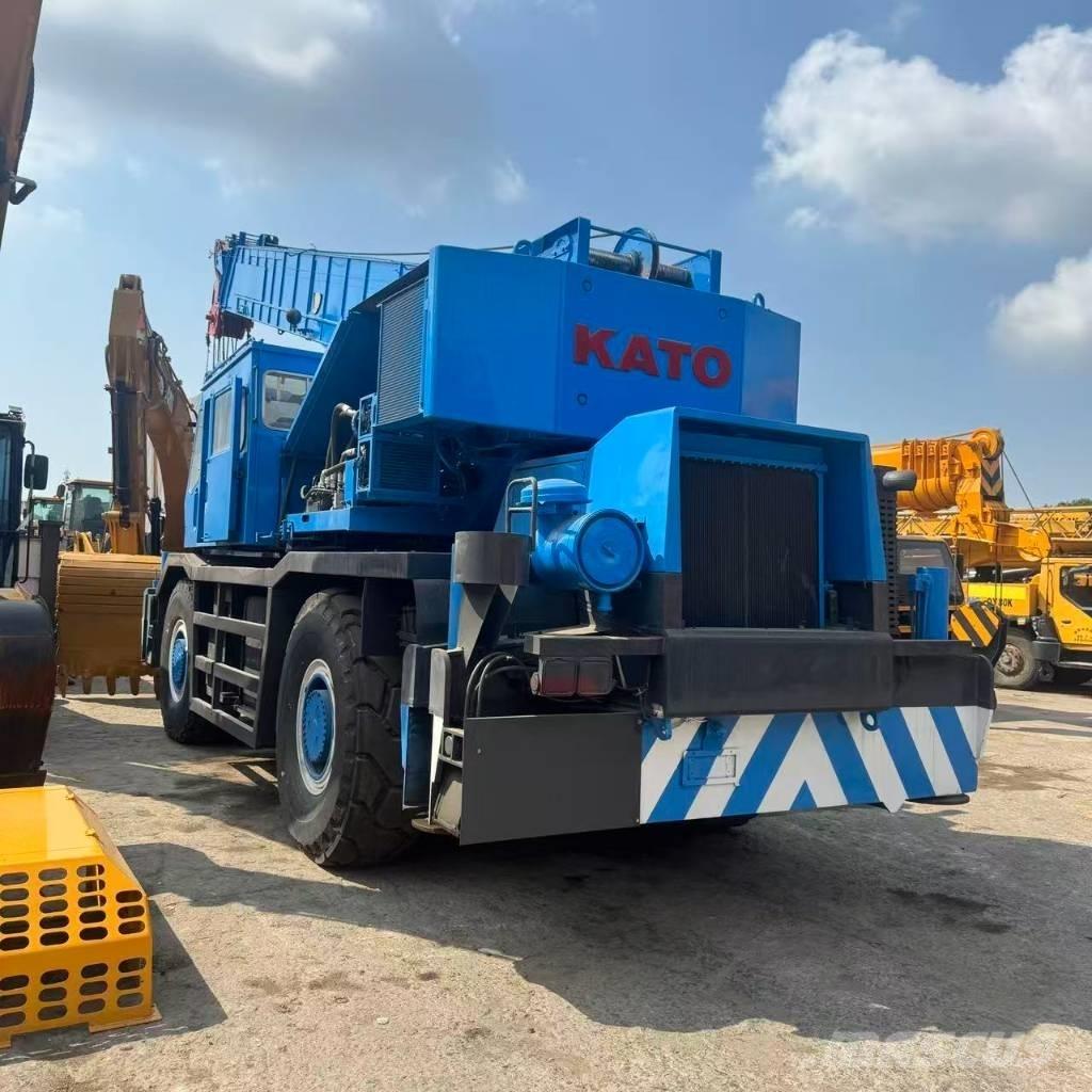 Kato SS 500 Rough terrain cranes