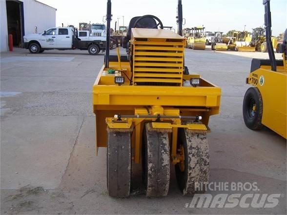 Basic 700 Pneumatic tired rollers