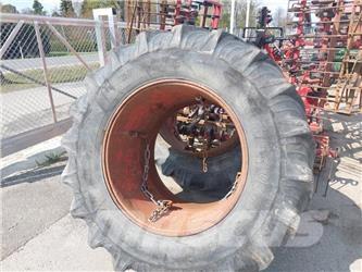 Taurus 520/70-34 Tyres, wheels and rims
