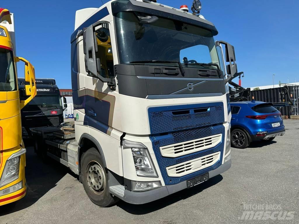 Volvo FH Cable lift demountable trucks