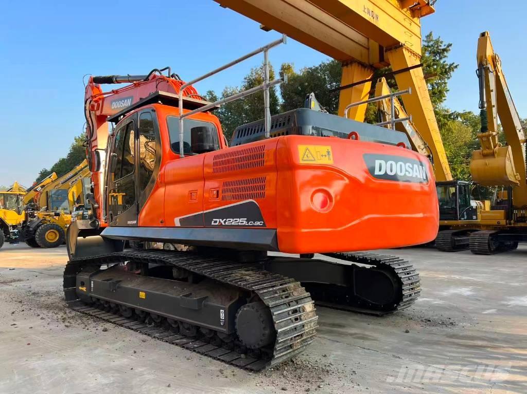 Doosan DX225LC-9C Crawler excavators